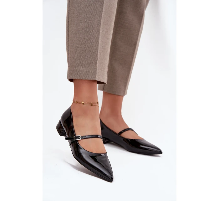 Lakované baleríny na jemném podpatku s páskem Černé Isvella Lakované baleríny na jemném podpatku s páskem Černé Isvella