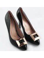 Černé lakované lodičky s ozdobnou přezkou model 17349548 - SWEET SHOES