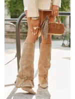 Dámské nazouvací kozačky na podpatku s ozdobným páskem Béžové model 21708858 - Boto