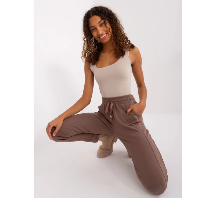 Spodnie dresowe RV DR model 19381360 brązowy - FPrice Spodnie dresowe RV DR model 19381360 brązowy - FPrice