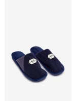 Pánské pantofle s nášivkou tmavě modré model 21793933 - Boto Pánské pantofle s nášivkou tmavě modré model 21793933 - Boto