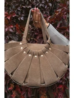 Kabelka z přírodního semiše béžová model 21721798 - Boto