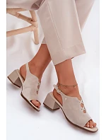 Sandály z přírodního semiše na podpatku Maciejka K7521-22 světle béžové