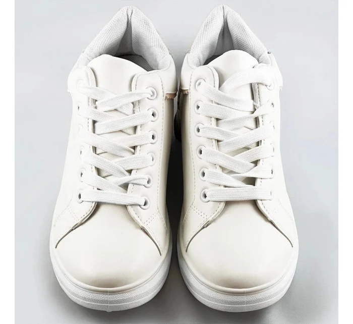 Bílo-béžové sportovní boty se skrytým klínem (666-16) Bílo-béžové sportovní boty se skrytým klínem (666-16)