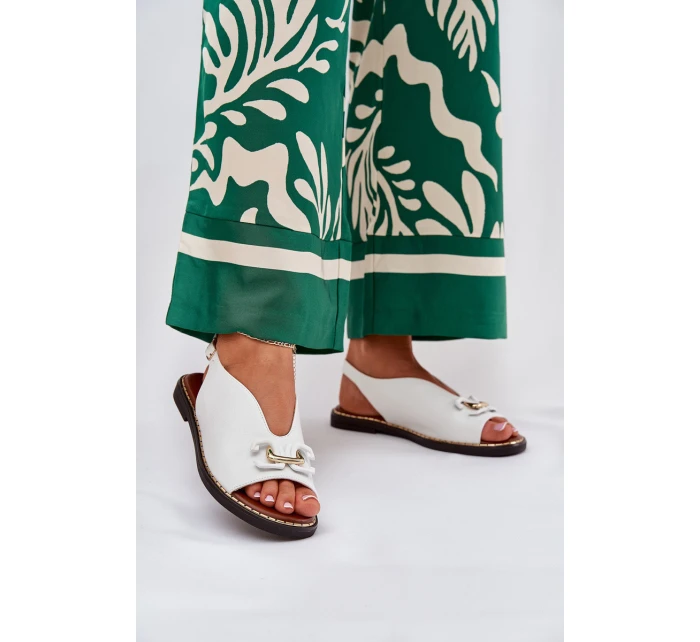 Sandály Na Ploché Podpatky S Dekorací Eko Kůže Bílé model 21685882 - Boto Sandály Na Ploché Podpatky S Dekorací Eko Kůže Bílé model 21685882 - Boto