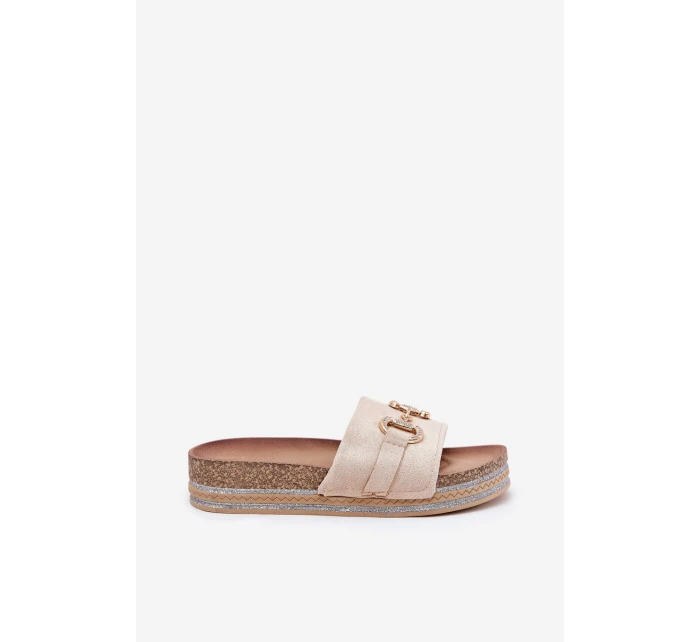 Dámské Klapky Na Platformě Se Zlatou Dekorací A Béžové model 21689922 - Boto Dámské Klapky Na Platformě Se Zlatou Dekorací A Béžové model 21689922 - Boto