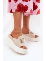 Sandal na platformě a klínu s ozdobou béžové model 21688179 - Boto Sandal na platformě a klínu s ozdobou béžové model 21688179 - Boto