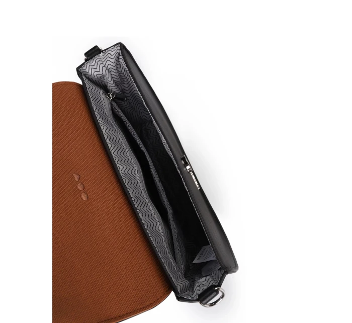 Ledvinka VUCH Tricia Black