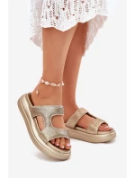 Zdobené Dámské Sandály Na Platformě Zlaté model 21699277 - Boto Zdobené Dámské Sandály Na Platformě Zlaté model 21699277 - Boto