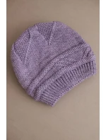 Dámská zimní čepice z vlny a s propleteným vzorem K428 fialová Dámská zimní čepice z vlny a s propleteným vzorem K428 fialová