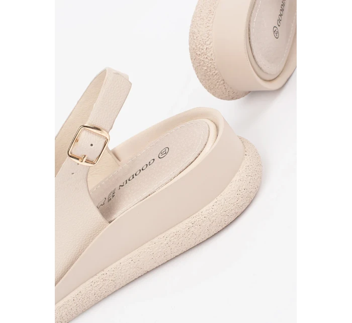 Klasické dámské  sandály hnědé bez podpatku