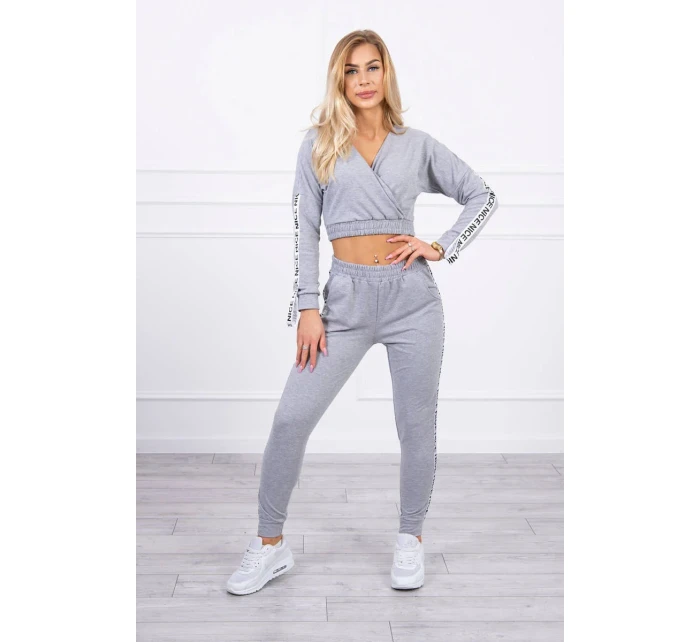 Sada s ozdobnými stuhami šedá