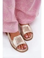 Elegantní Dámské Sandály Na Plochém Podpatku S Ozdobou model 21696674 Zlaté - S.Barski
