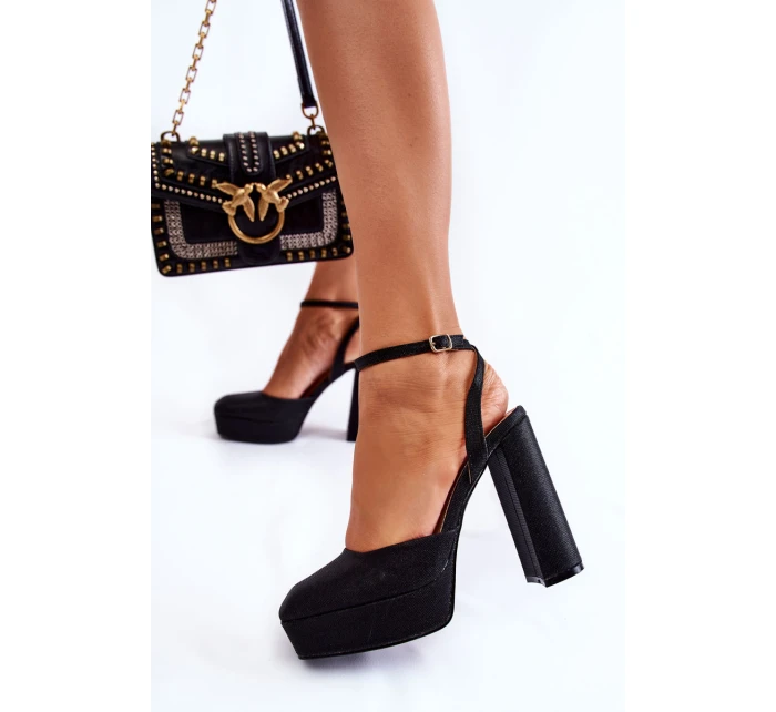 Dámské sandály třpytivé na podpatku Černe model 21596977 - Boto Dámské sandály třpytivé na podpatku Černe model 21596977 - Boto
