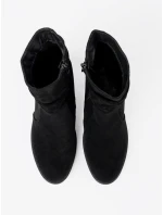 Klasické kotníčkové boty černé dámské na širokém podpatku Klasické kotníčkové boty černé dámské na širokém podpatku