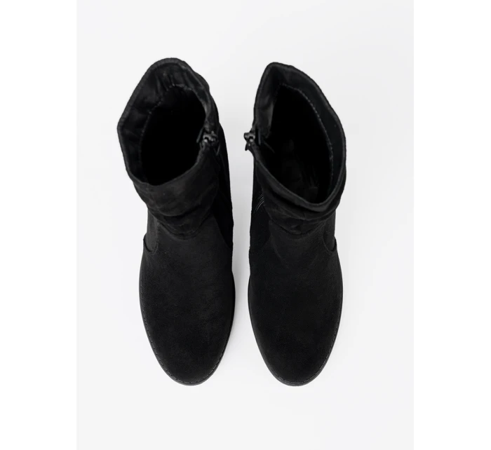 Klasické kotníčkové boty černé dámské na širokém podpatku Klasické kotníčkové boty černé dámské na širokém podpatku