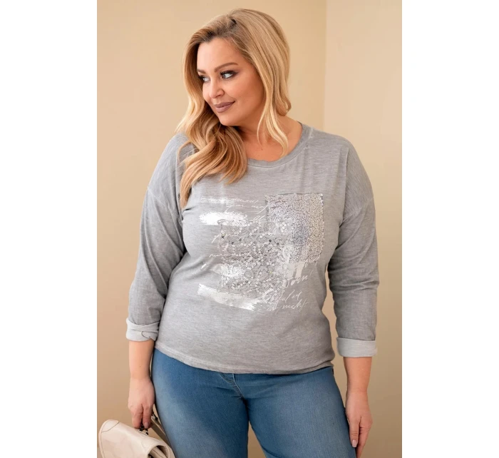 Dámská blůza Plus Size s potiskem a delším zadním dílem šedá