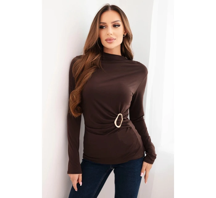 Dámská blůza z viskózy s nařasením a ozdobnou sponou hnědá
