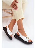 Kožené sandály na platformě s ozdobou model 22133571 Bílé - S.Barski