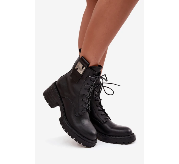 Dámské kožené workery na podpatku s ozdobným detailem Artiker – černé Dámské kožené workery na podpatku s ozdobným detailem Artiker – černé