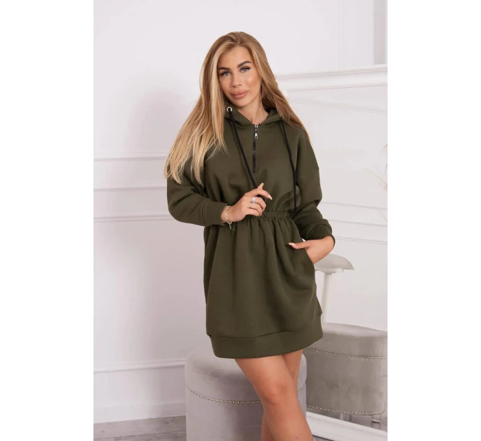 Dámské šaty s kapucí 68470 Khaki zelená - K-Fashion