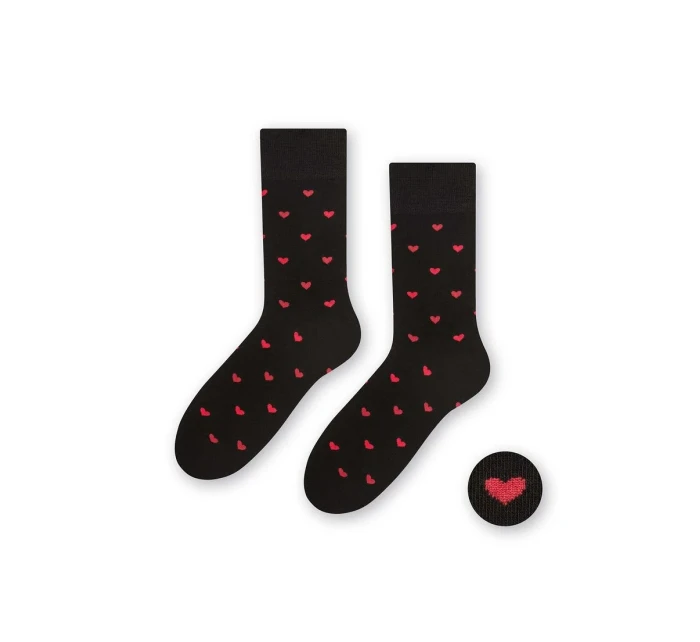 Vzorované pánské ponožky Steven art.136 Srdíčka