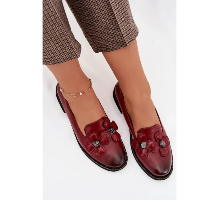 Dámské polobotky na plochém podpatku s ozdobnými květinami Bordó model 22031747 - Boto