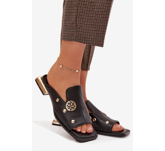 Kožené pantofle s zlatými ozdobami D&A model 22031927 Černé - S.Barski