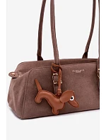 Kabelka z imitace semiše s přívěskem Tmavě béžová model 22111594 - Flora&Co