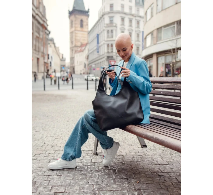 Velká kabelka VUCH Eileen Black Velká kabelka VUCH Eileen Black