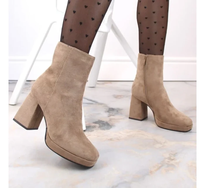 Dámské semišové kozačky na podpatku W JEZ411B béžové - Jezzi Dámské semišové kozačky na podpatku W JEZ411B béžové - Jezzi