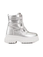 Krásné dámské šedo-stříbrné sněhule na plochém podpatku Krásné dámské šedo-stříbrné sněhule na plochém podpatku