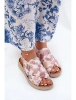 Dámské sandály z eko kůže s květinami multikolor Tosmelia Dámské sandály z eko kůže s květinami multikolor Tosmelia