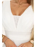 Dlouhé maxi šaty s a hlubokým výstřihem ecru barva model 22079727 - numoco basic Dlouhé maxi šaty s a hlubokým výstřihem ecru barva model 22079727 - numoco basic