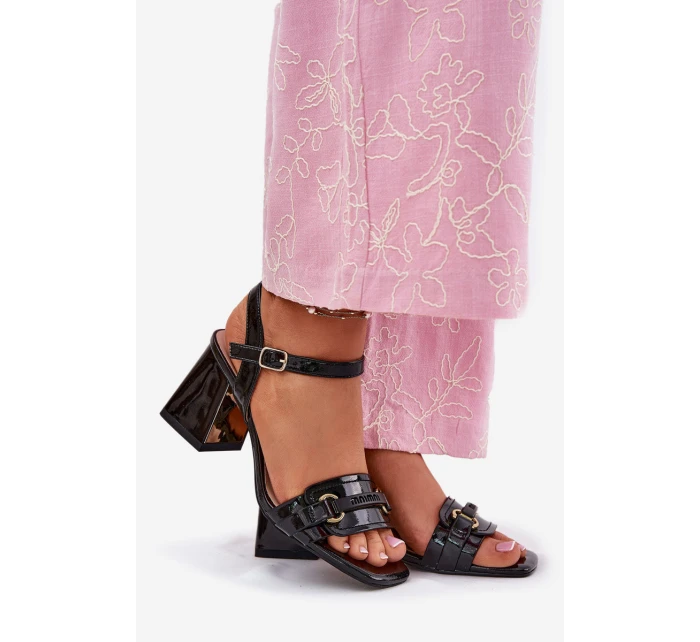 Kožené Lakované Dámské Sandály Na Podpatku Černé Mevonelle Kožené Lakované Dámské Sandály Na Podpatku Černé Mevonelle