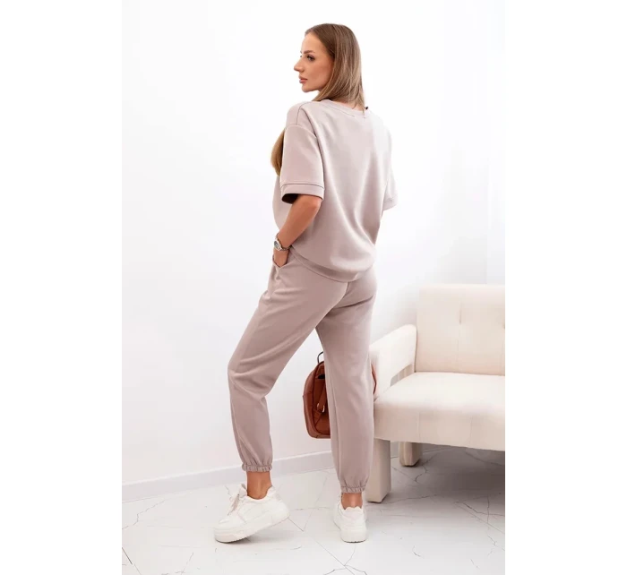 Dámský viskózový komplet s krátkým rukávem a nohavicemi tmavě béžová Dámský viskózový komplet s krátkým rukávem a nohavicemi tmavě béžová