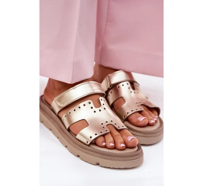 Dámské Pantofle Z Přírodní Kůže Na Platformě Zazoo 40440 Zlaté Dámské Pantofle Z Přírodní Kůže Na Platformě Zazoo 40440 Zlaté