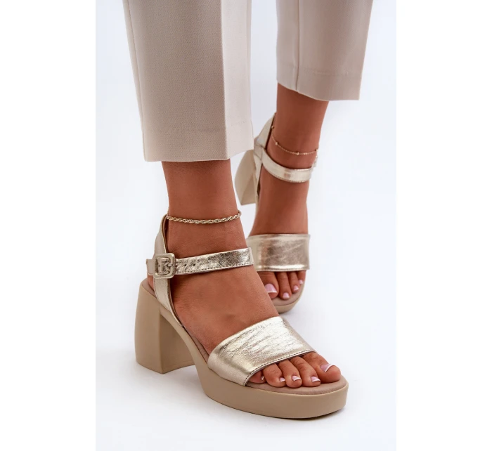 Zazoo 40386 Dámské Kožené Sandály Na Klínu Zlaté