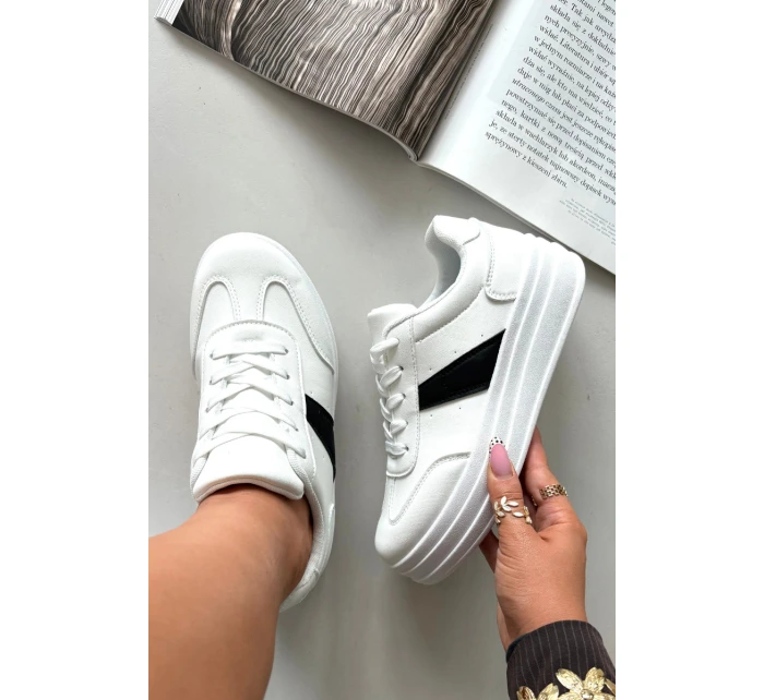 Dámské tenisky na platformě Elvessia – bílé Dámské tenisky na platformě Elvessia – bílé