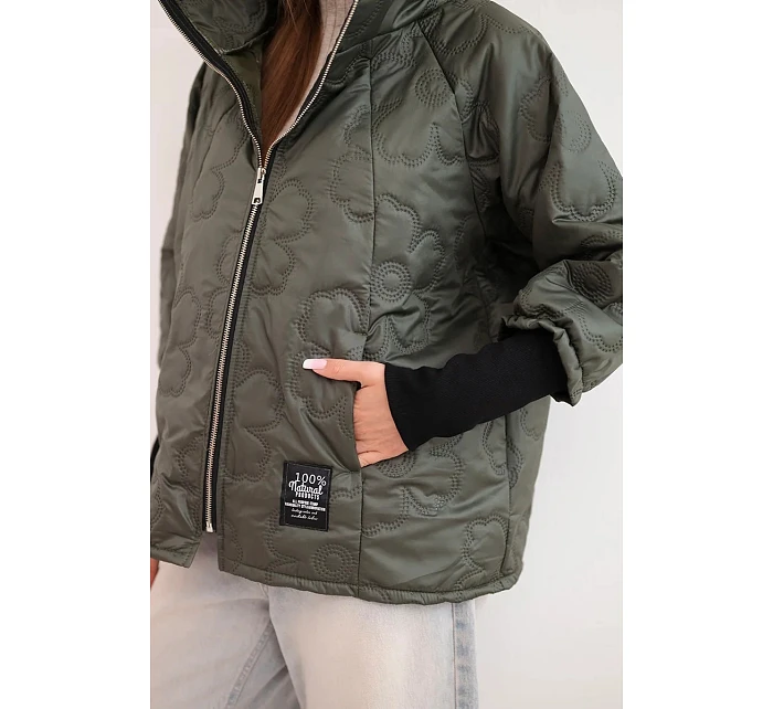 Dámská jarní prošívaná bunda s ozdobnou model 22040172 a zipem khaki - K-Fashion
