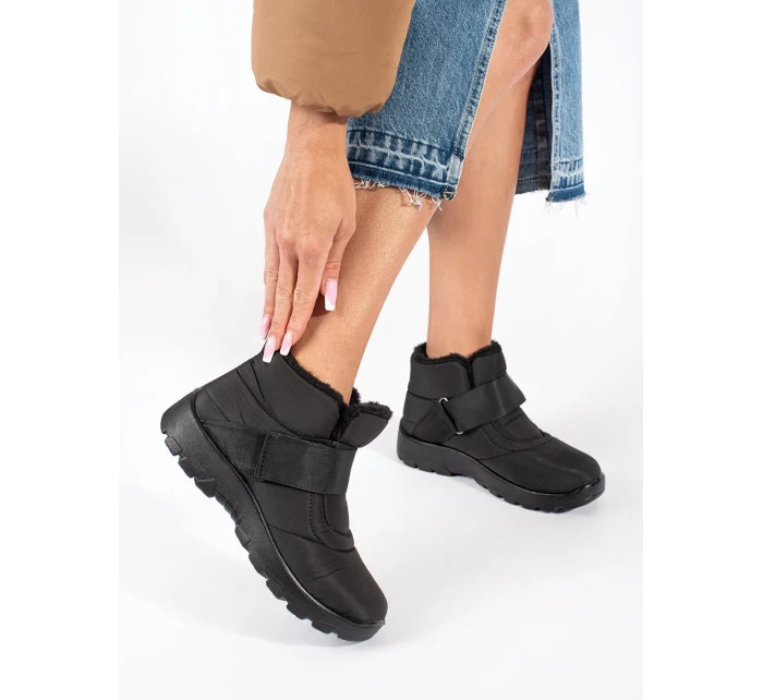 Designové černé dámské kotníčkové boty bez podpatku Designové černé dámské kotníčkové boty bez podpatku