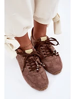 Dámské nízké tenisky s korálky Hnědé model 22095349 - Boto Dámské nízké tenisky s korálky Hnědé model 22095349 - Boto