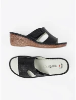 Pěkné nazouváky dámské černé na klínku Pěkné nazouváky dámské černé na klínku