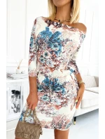 Béžové dámské sportovní šaty s vzorem světle modrých květů a s kapsičkami 13-146 Béžové dámské sportovní šaty s vzorem světle modrých květů a s kapsičkami 13-146