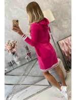 Brooklynské fuchsiové šaty