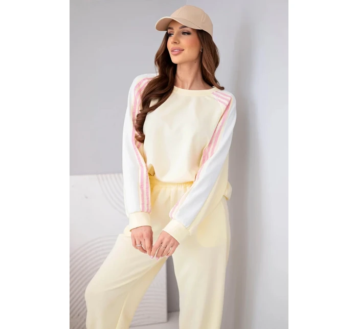 Dámský máslový komplet s lampasem a nápletem žlutý