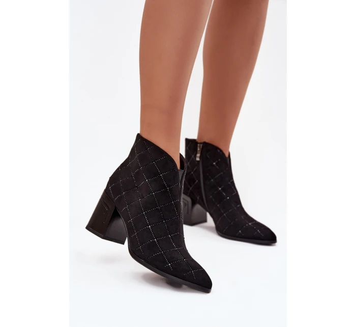 Dámské kotníkové boty na podpatku se zdobením D&A MR52-133 Černé