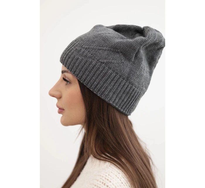 Dámská zimní čepice klasická s jemným vzorem model 21878041 grafitová - K-Fashion