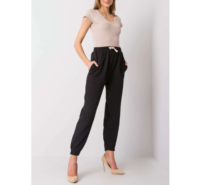 Tepláky TW DR G 080.17 černá Tepláky TW DR G 080.17 černá