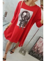 Šaty s potiskem a rozšířenou spodní částí červené Šaty s potiskem a rozšířenou spodní částí červené